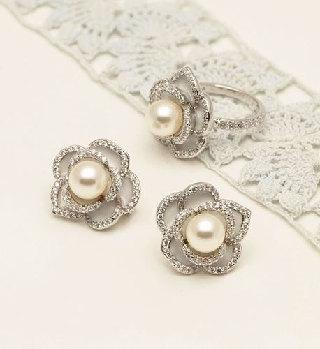 coco rose ring- ivory mist dech lily and rose